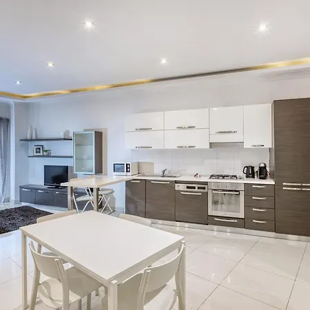 Apartamento Cosy 2br With Balcony In The Heart Of By 360 Estates Sliema