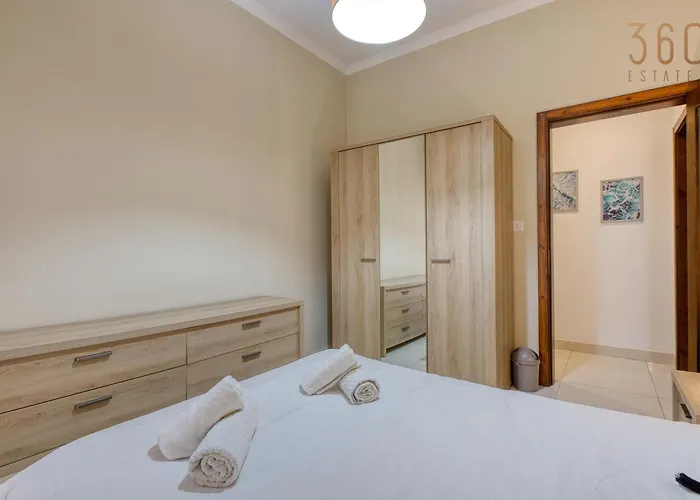 Cosy 2br With Balcony In The Heart Of By 360 Estates Lejlighed