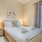 Διαμέρισμα Cosy 2br With Balcony In The Heart Of By 360 Estates *