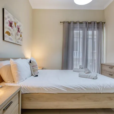 Cosy 2br With Balcony In The Heart Of By 360 Estates شقة سليمة