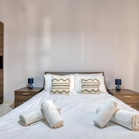 Cosy 2br With Balcony In The Heart Of By 360 Estates