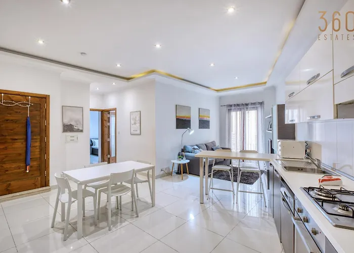 Cosy 2br With Balcony In The Heart Of By 360 Estates