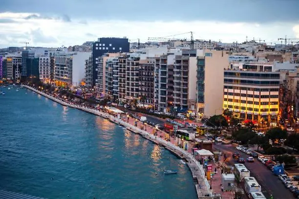 Cosy 2br With Balcony In The Heart Of By 360 Estates