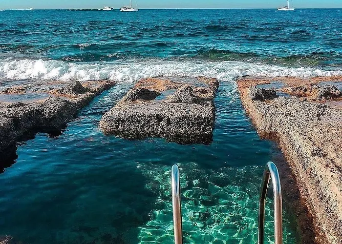 Cosy 2br With Balcony In The Heart Of By 360 Estates *